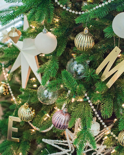 Christmas Tree with Remote Control – [FLASH SALE] + Bonus 132 Toast Ornaments